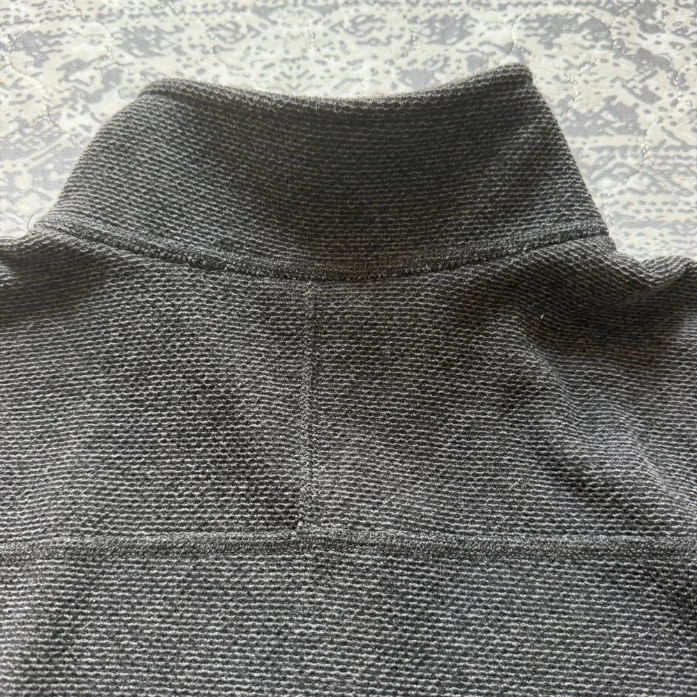 The North Face Mens Textured Cap Rock 1/4 Zip Fleece Pullover Black NF0A3YR1JK3